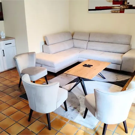 De L'eglise De La Pommeraie-sur-Sèvre