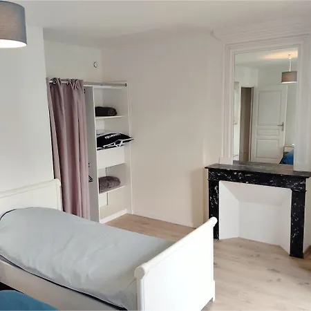 De L'eglise De La Pommeraie-sur-Sèvre