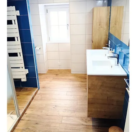 De L'eglise De 別荘 *