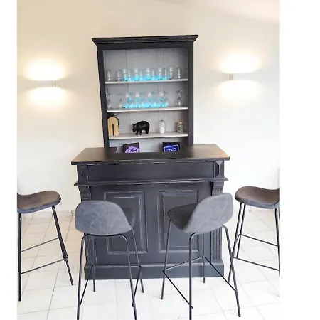 別荘 De L'eglise De *