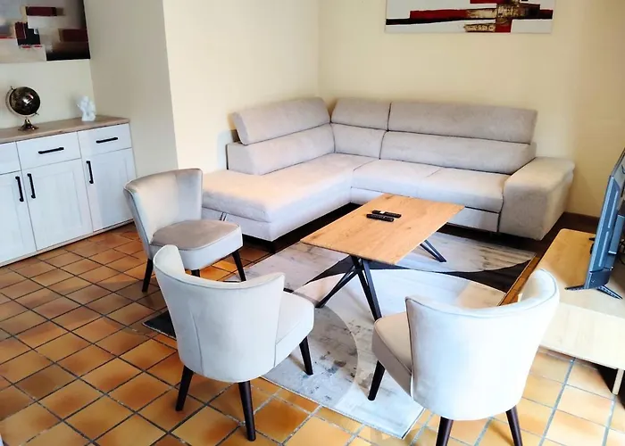 De L'eglise De La Pommeraie-sur-Sèvre