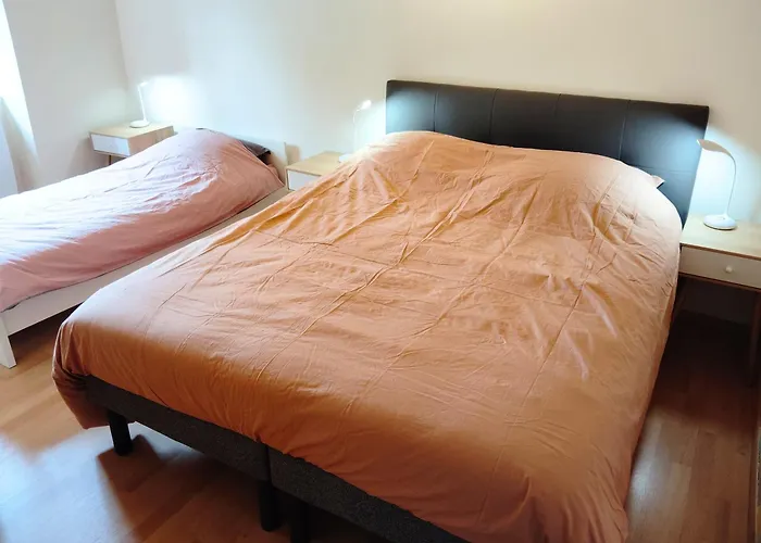 度假居 De L'eglise De *