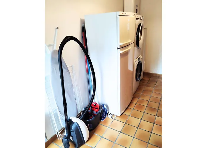 De L'eglise De La Pommeraie-sur-Sèvre